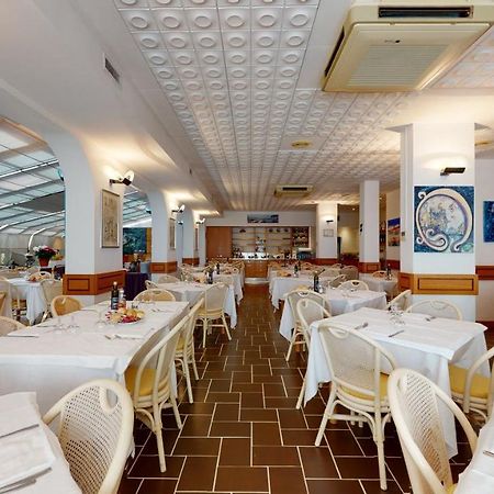 ספוטורנו Hotel Zunino מראה חיצוני תמונה