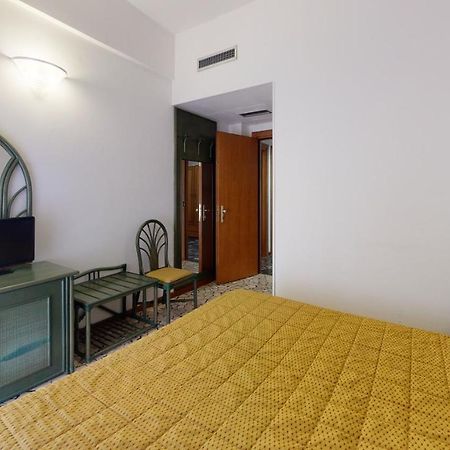 ספוטורנו Hotel Zunino מראה חיצוני תמונה