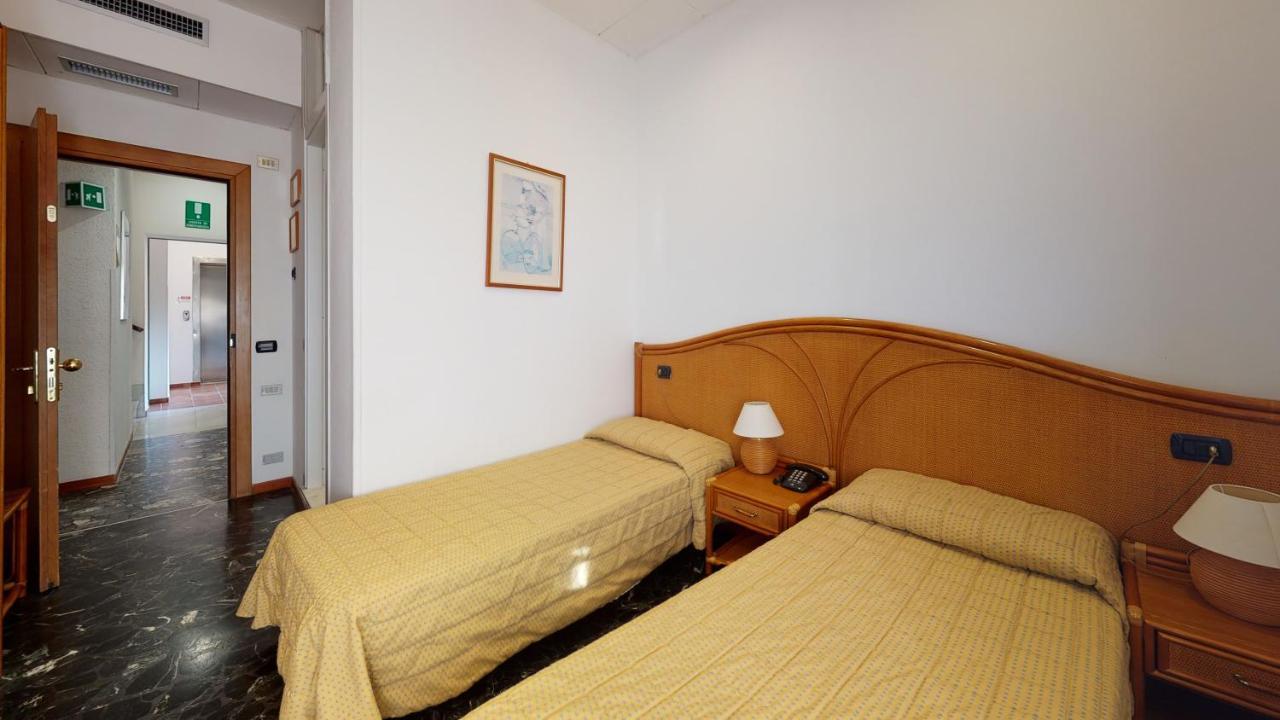 ספוטורנו Hotel Zunino מראה חיצוני תמונה
