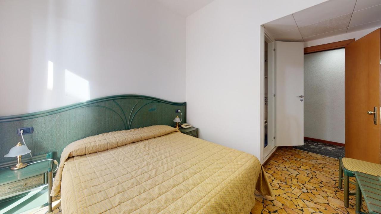 ספוטורנו Hotel Zunino מראה חיצוני תמונה