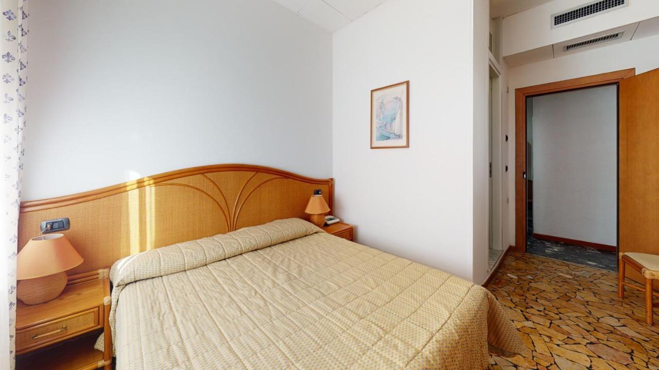 ספוטורנו Hotel Zunino מראה חיצוני תמונה