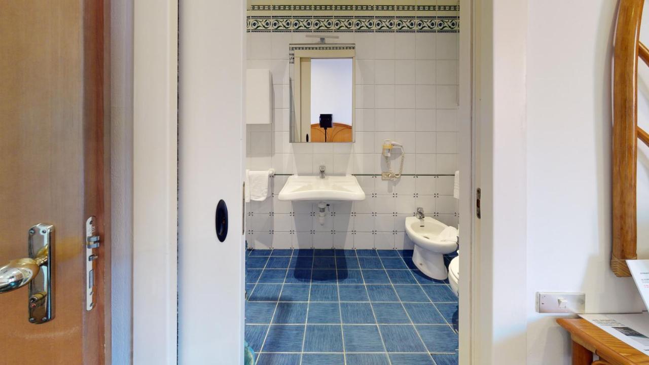 ספוטורנו Hotel Zunino מראה חיצוני תמונה