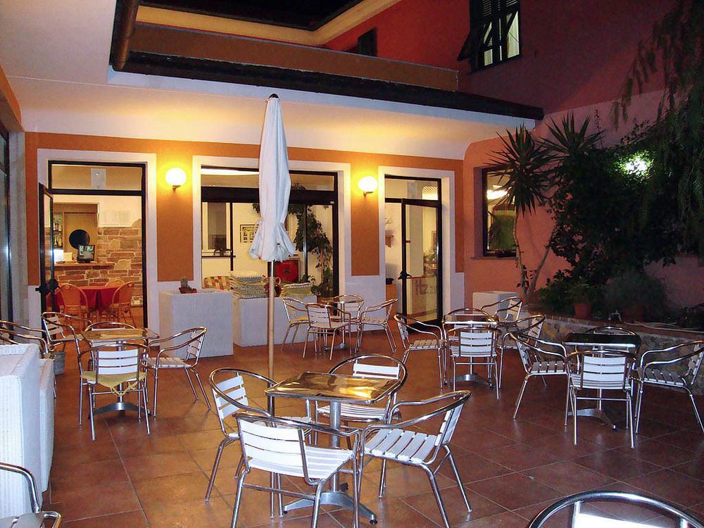 ספוטורנו Hotel Zunino מראה חיצוני תמונה